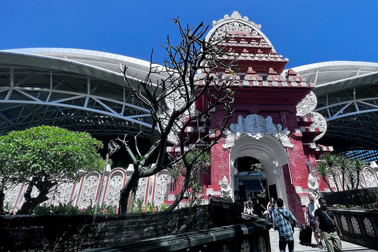 Bali airport transfer: taxi, Grab or pre-booked?