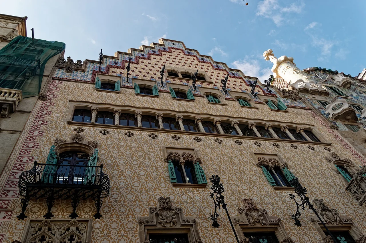 The modernista façades of Casa Amatller and Casa Batlló on Passeig de Gràcia, Barcelona